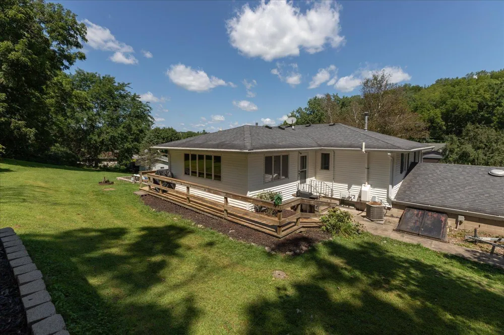 805 Auburn Avenue S Lanesboro, MN 55949