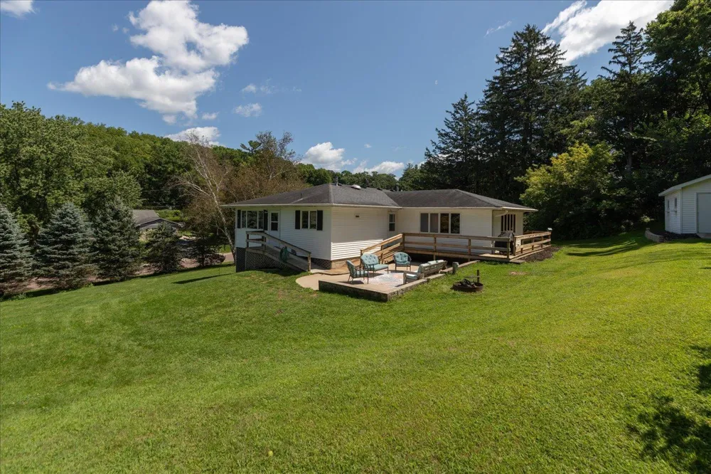 805 Auburn Avenue S Lanesboro, MN 55949