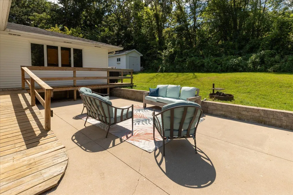 805 Auburn Avenue S Lanesboro, MN 55949