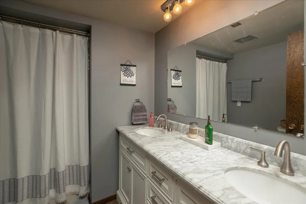 805 Auburn Avenue S Lanesboro, MN 55949