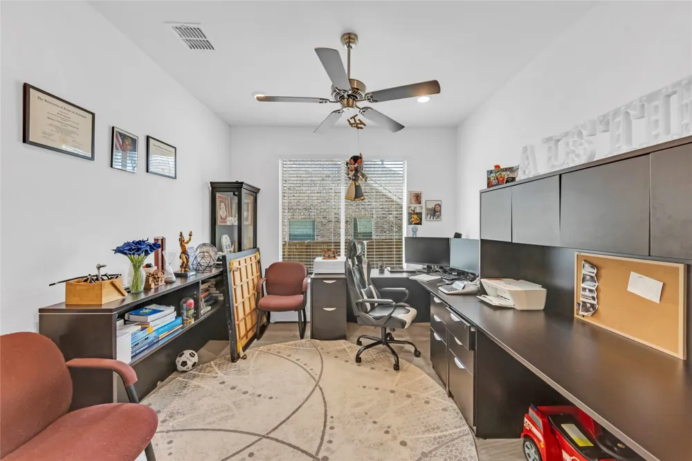 2218 Christopher Lane Euless, TX 76040