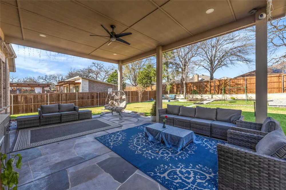 2218 Christopher Lane Euless, TX 76040