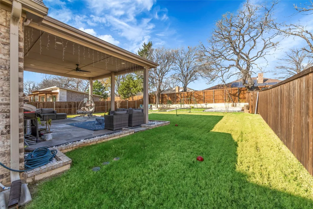 2218 Christopher Lane Euless, TX 76040