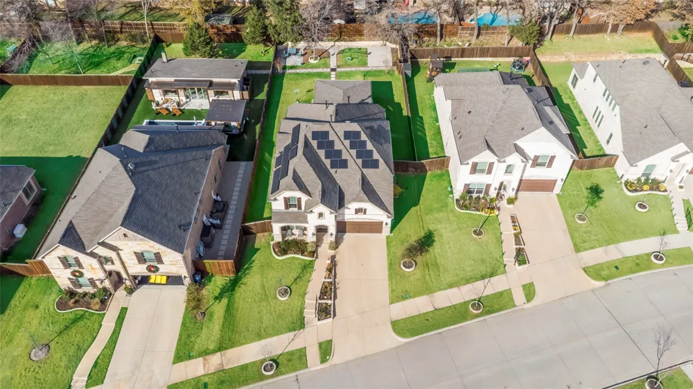 2218 Christopher Lane Euless, TX 76040