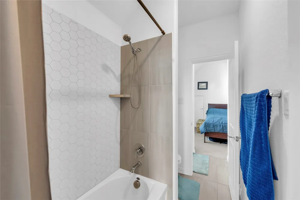 2218 Christopher Lane Euless, TX 76040
