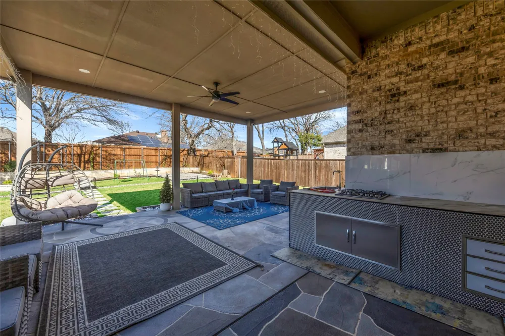 2218 Christopher Lane Euless, TX 76040