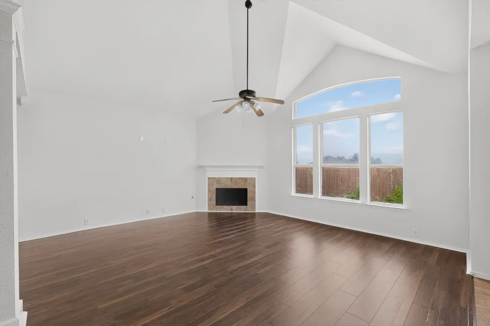 1756 Hidden Brook Drive Grand Prairie, TX 75050