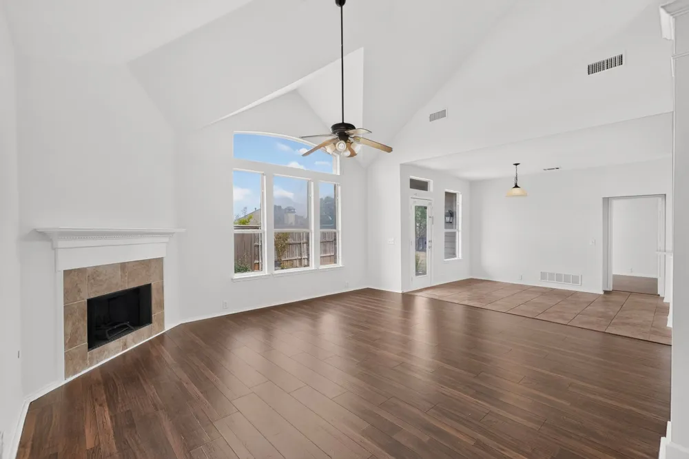 1756 Hidden Brook Drive Grand Prairie, TX 75050