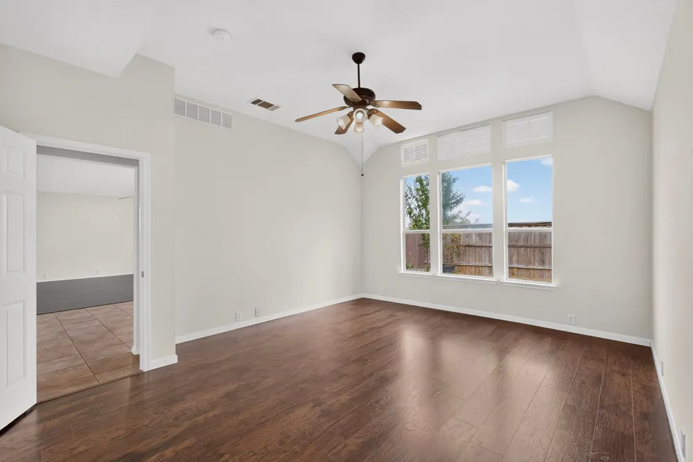 1756 Hidden Brook Drive Grand Prairie, TX 75050