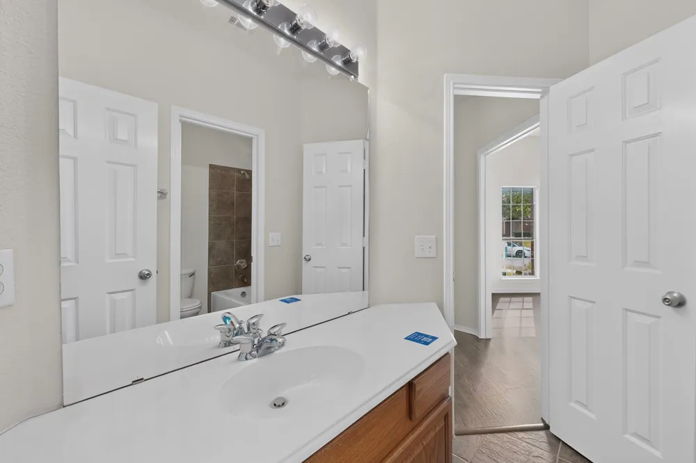 1756 Hidden Brook Drive Grand Prairie, TX 75050