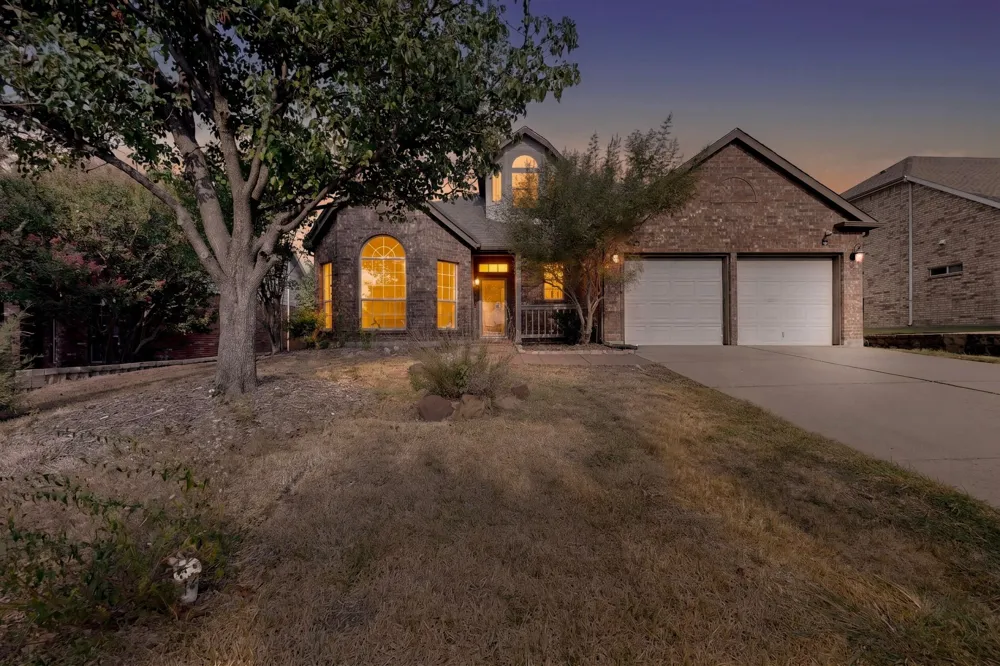 1756 Hidden Brook Drive Grand Prairie, TX 75050