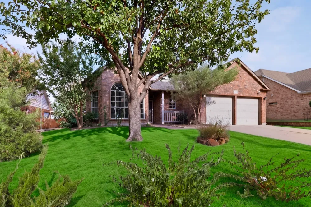 1756 Hidden Brook Drive Grand Prairie, TX 75050