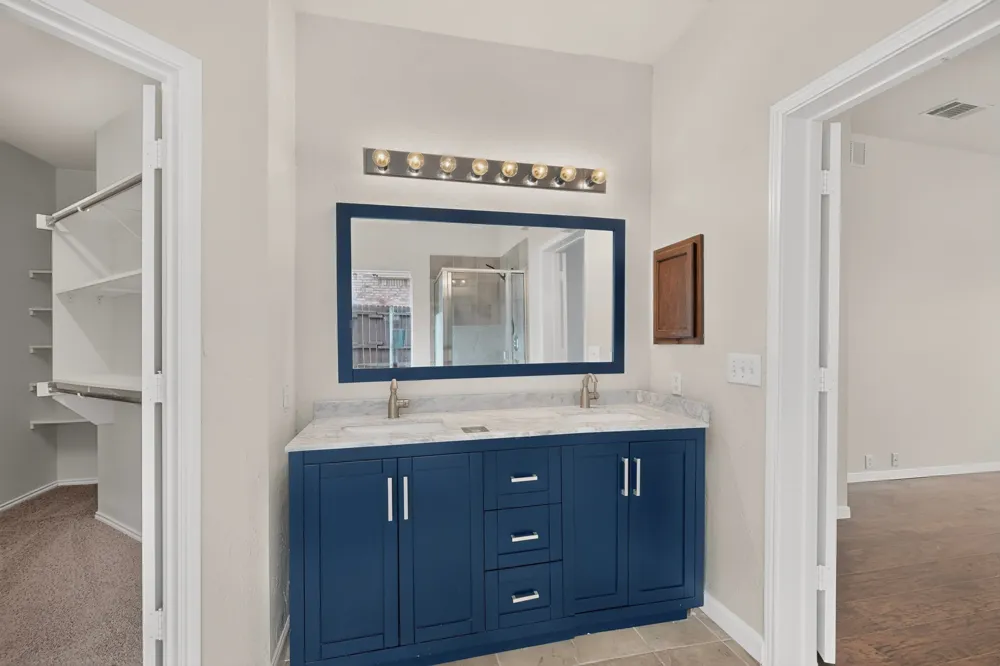 1756 Hidden Brook Drive Grand Prairie, TX 75050