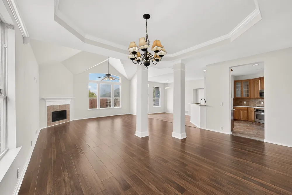 1756 Hidden Brook Drive Grand Prairie, TX 75050