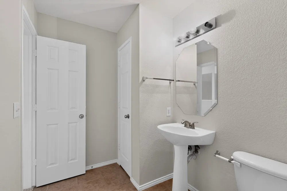 1756 Hidden Brook Drive Grand Prairie, TX 75050
