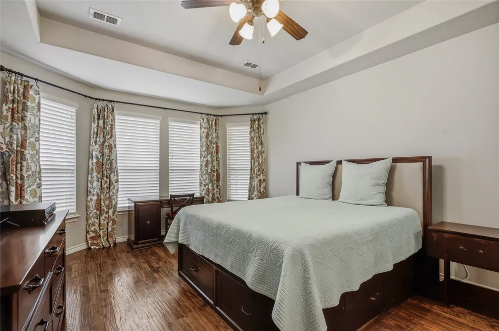 921 Viburnum Drive Fort Worth, TX 76131
