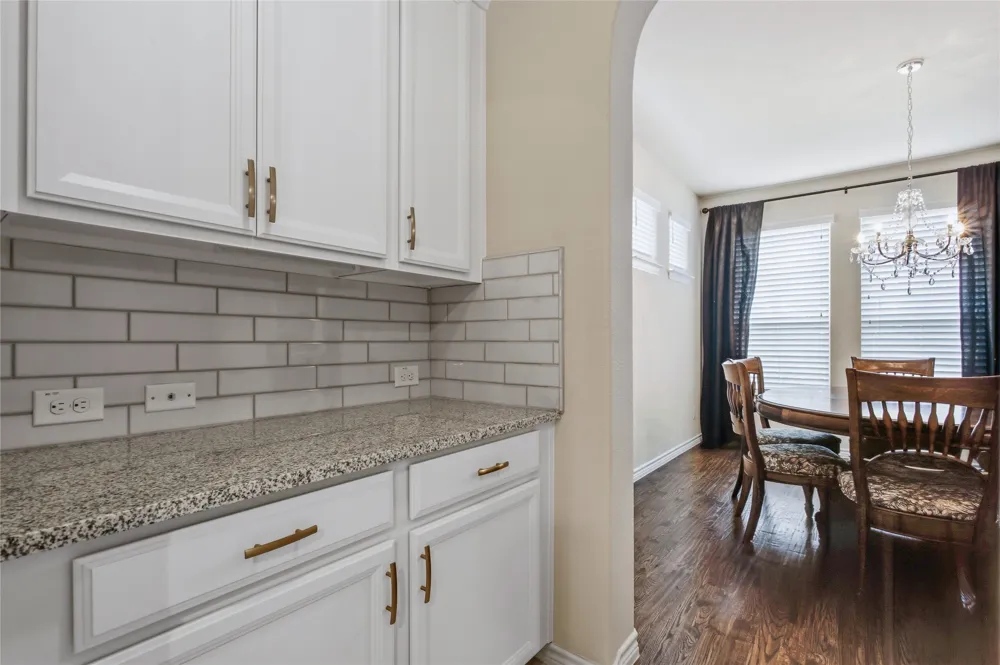 921 Viburnum Drive Fort Worth, TX 76131