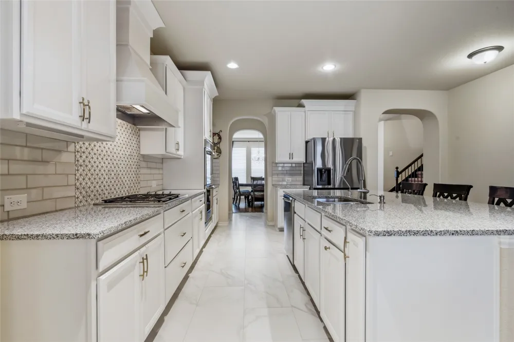 921 Viburnum Drive Fort Worth, TX 76131