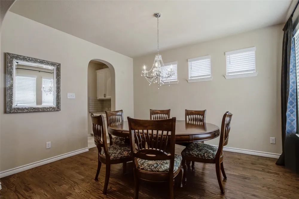 921 Viburnum Drive Fort Worth, TX 76131