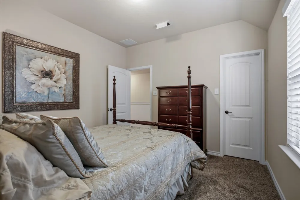 921 Viburnum Drive Fort Worth, TX 76131