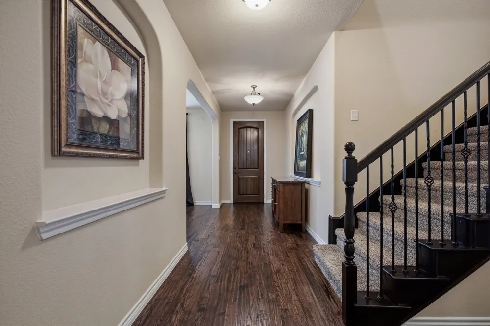 921 Viburnum Drive Fort Worth, TX 76131