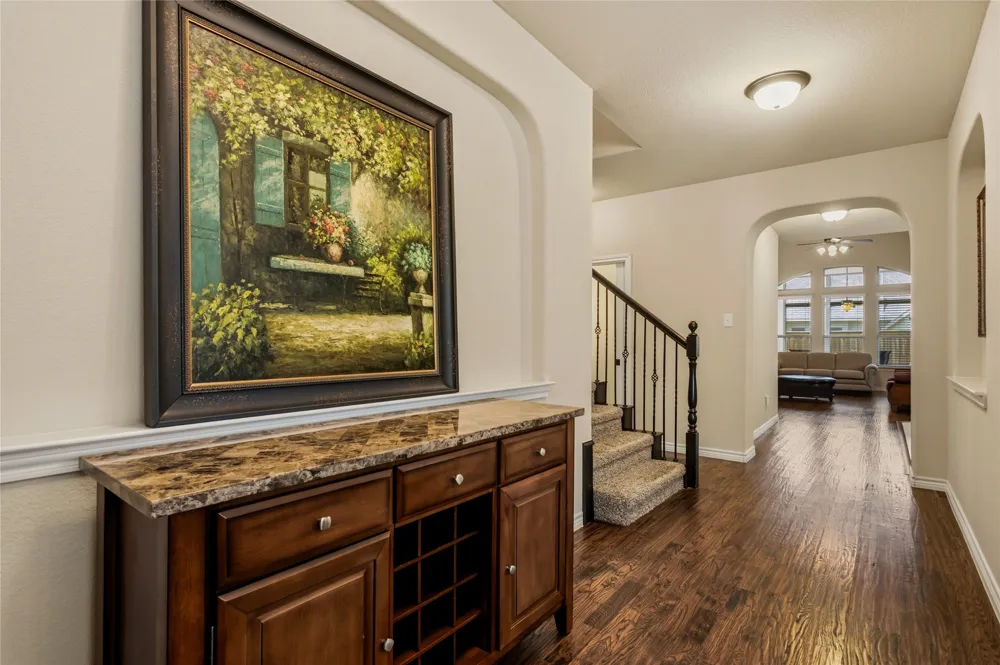 921 Viburnum Drive Fort Worth, TX 76131