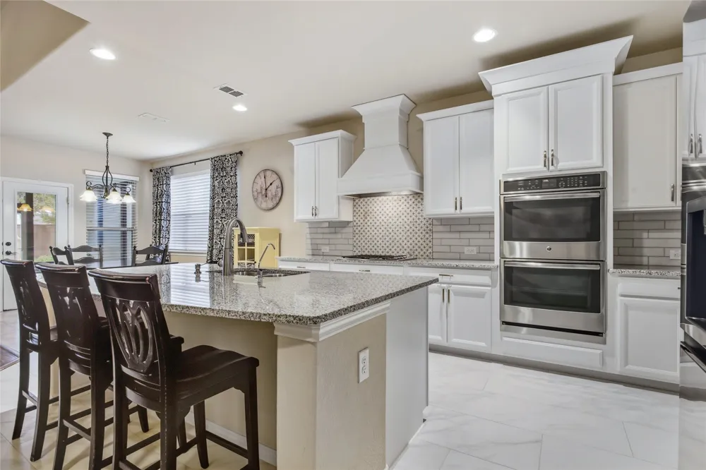 921 Viburnum Drive Fort Worth, TX 76131