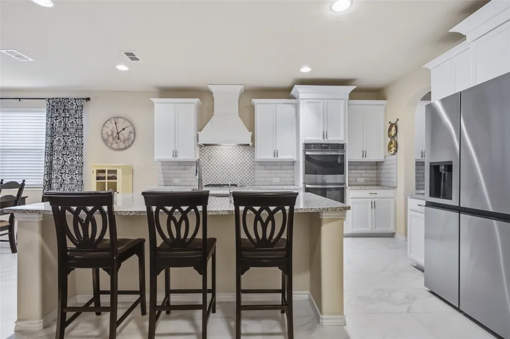 921 Viburnum Drive Fort Worth, TX 76131