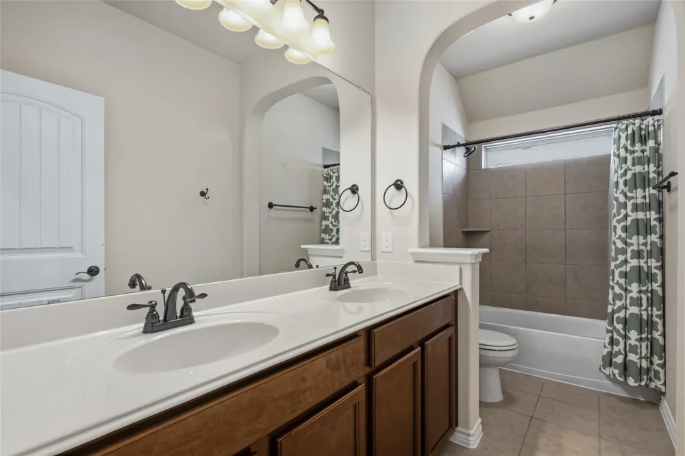 921 Viburnum Drive Fort Worth, TX 76131