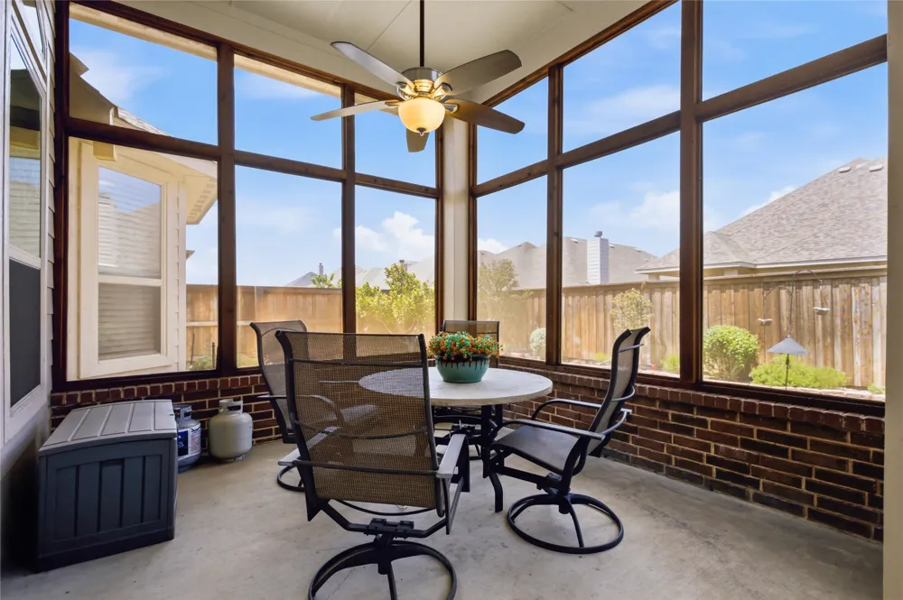 921 Viburnum Drive Fort Worth, TX 76131
