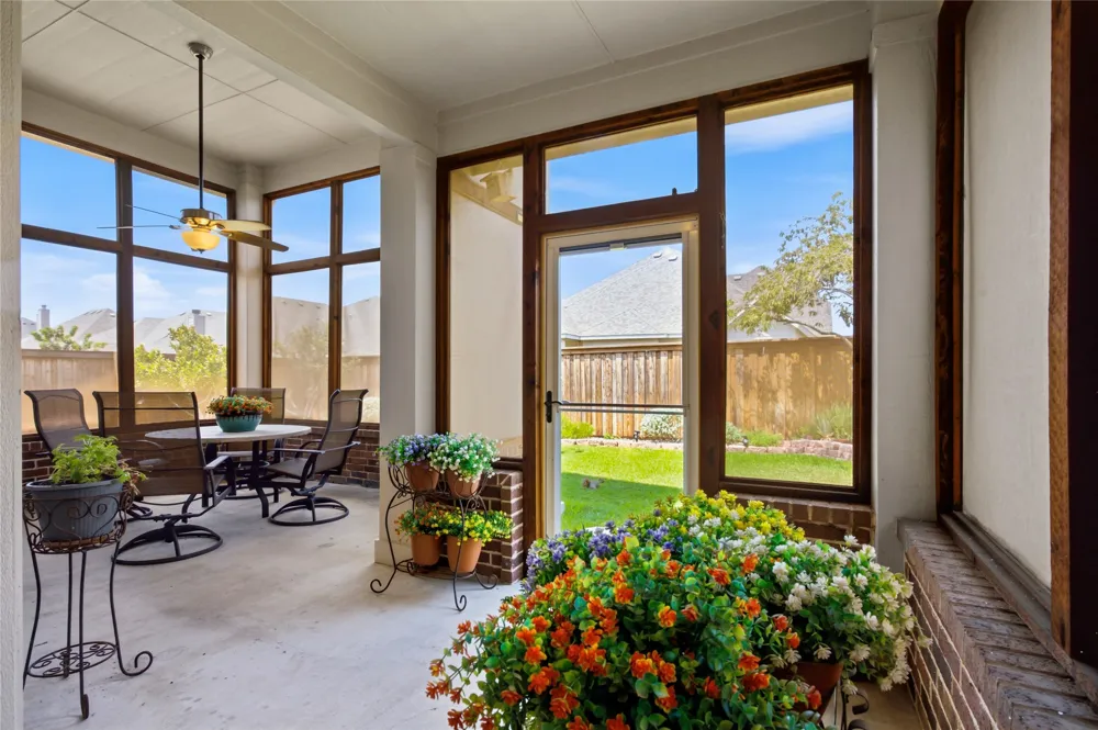 921 Viburnum Drive Fort Worth, TX 76131