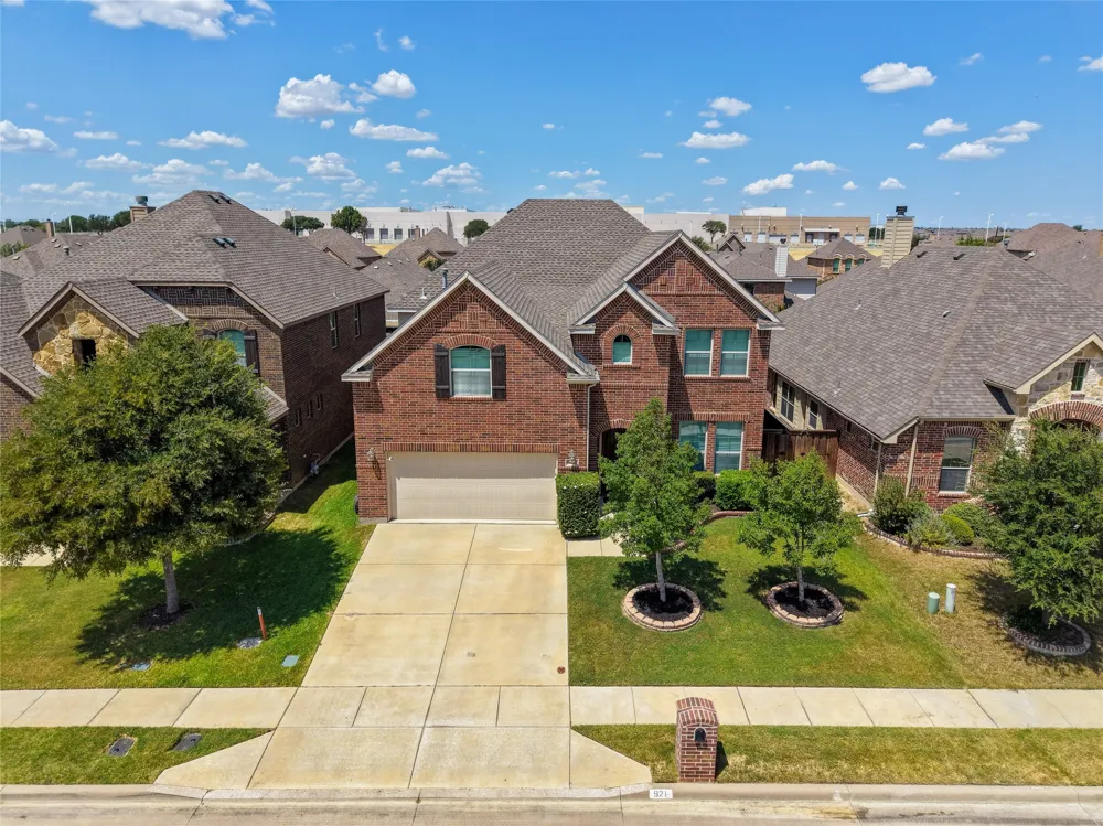 921 Viburnum Drive Fort Worth, TX 76131