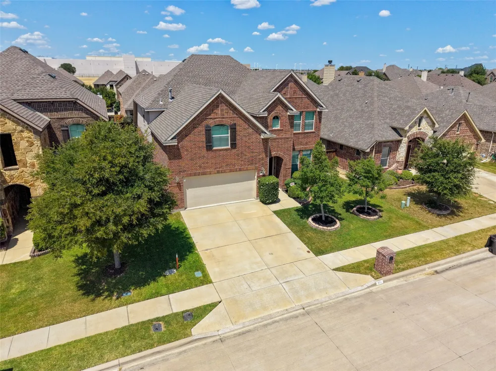 921 Viburnum Drive Fort Worth, TX 76131