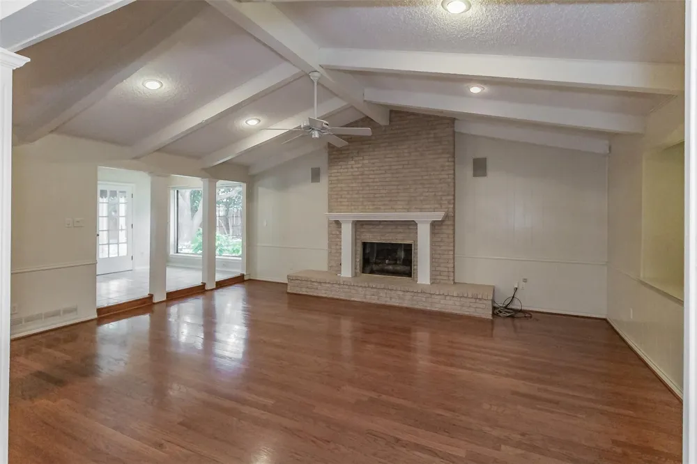 2604 Twinpost Court Irving, TX 75062