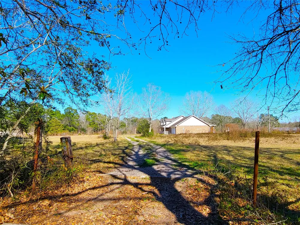 19320 Willaby Road New Caney, TX 77357