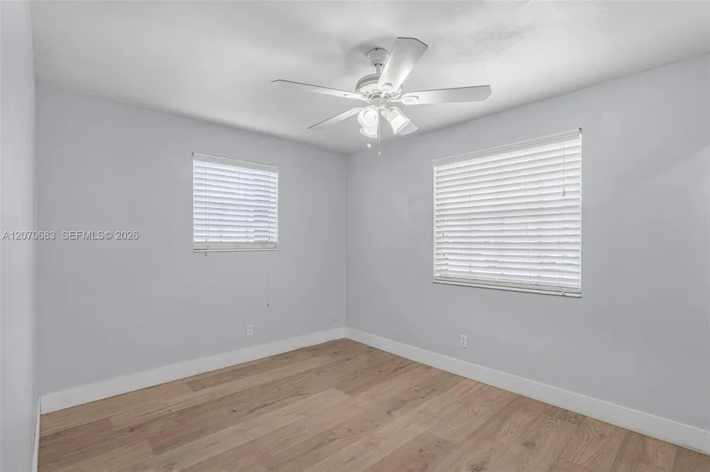 5001 SW 92nd Ter Cooper City, FL 33328