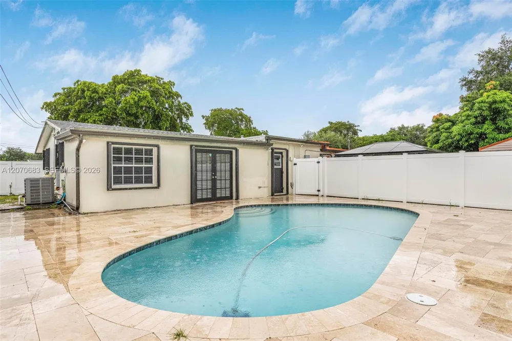 5001 SW 92nd Ter Cooper City, FL 33328