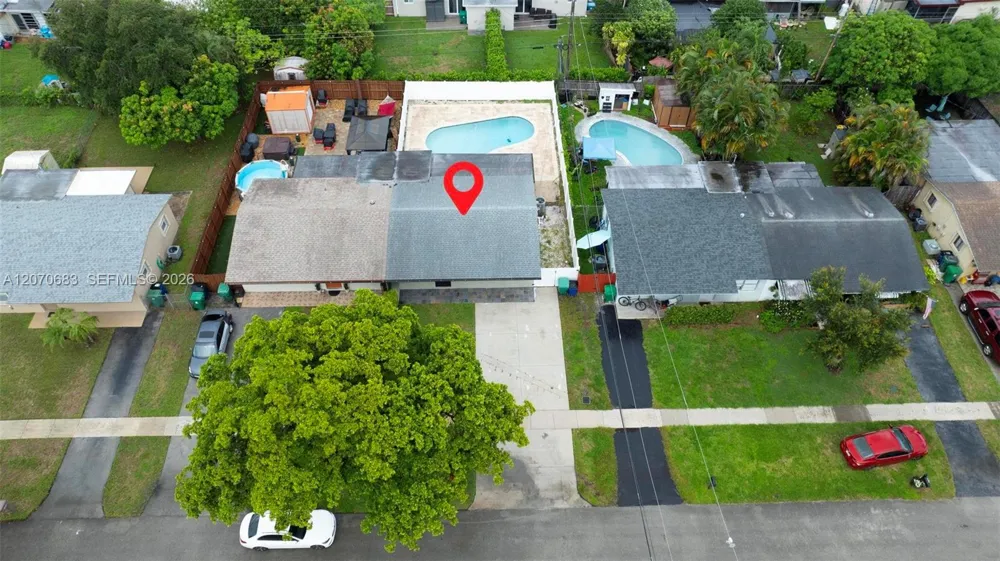 5001 SW 92nd Ter Cooper City, FL 33328