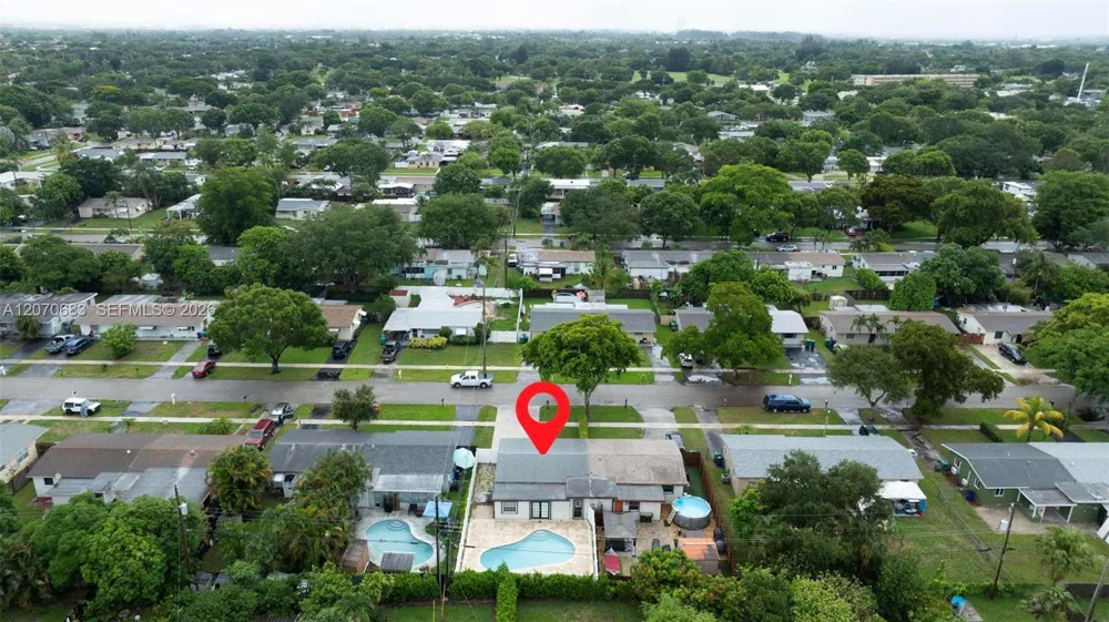 5001 SW 92nd Ter Cooper City, FL 33328