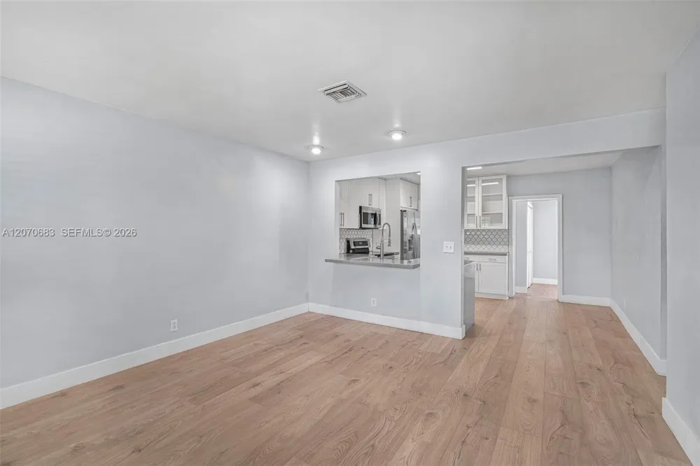 5001 SW 92nd Ter Cooper City, FL 33328