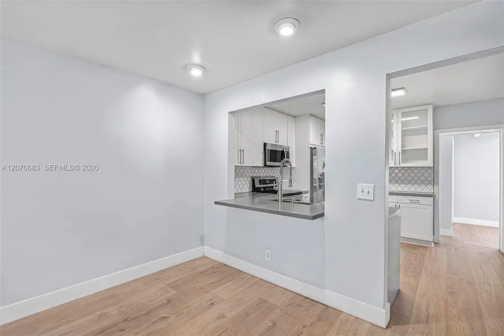 5001 SW 92nd Ter Cooper City, FL 33328