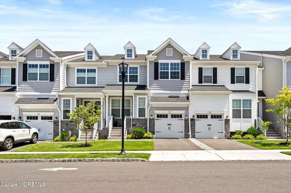 3327 Poplar Place Wall, NJ 07719