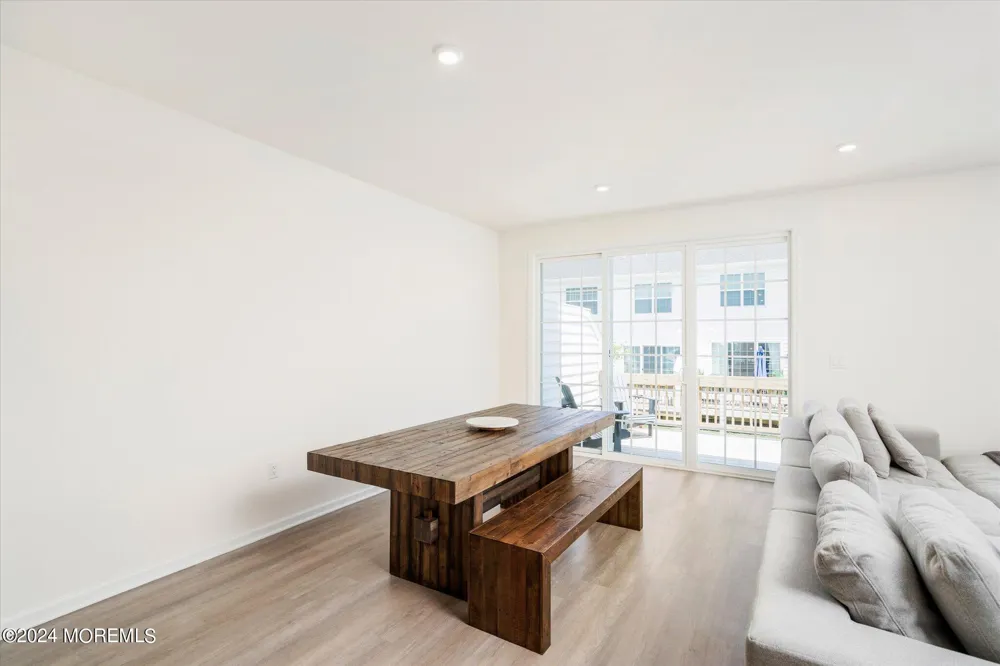 3327 Poplar Place Wall, NJ 07719