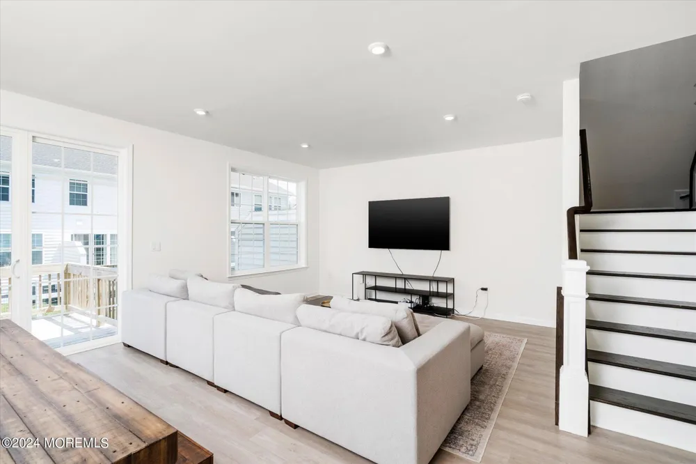 3327 Poplar Place Wall, NJ 07719