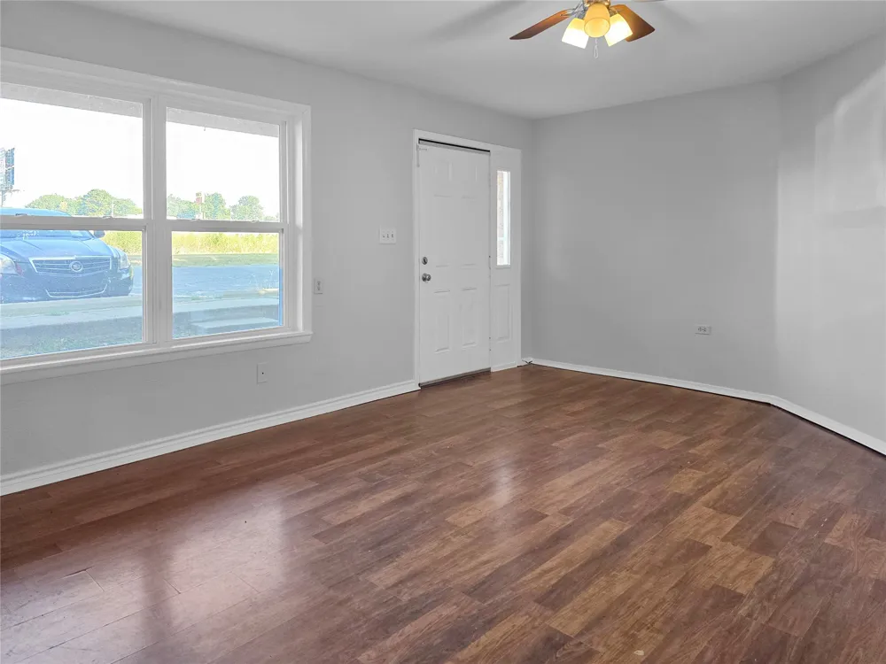 608 Beshears Calera, OK 74730