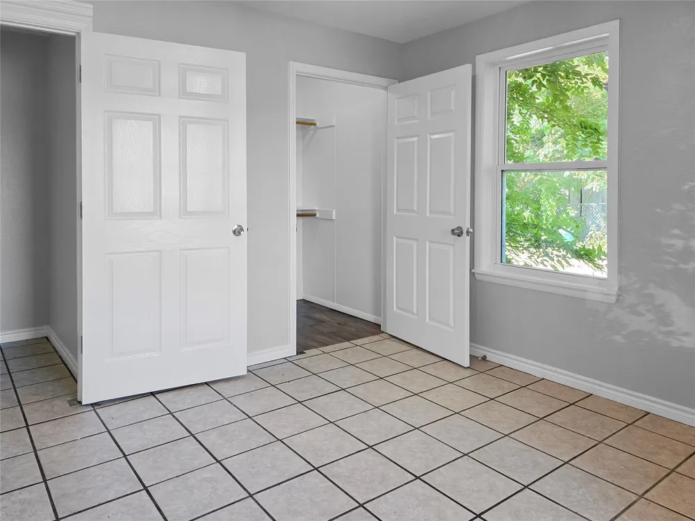 608 Beshears Calera, OK 74730