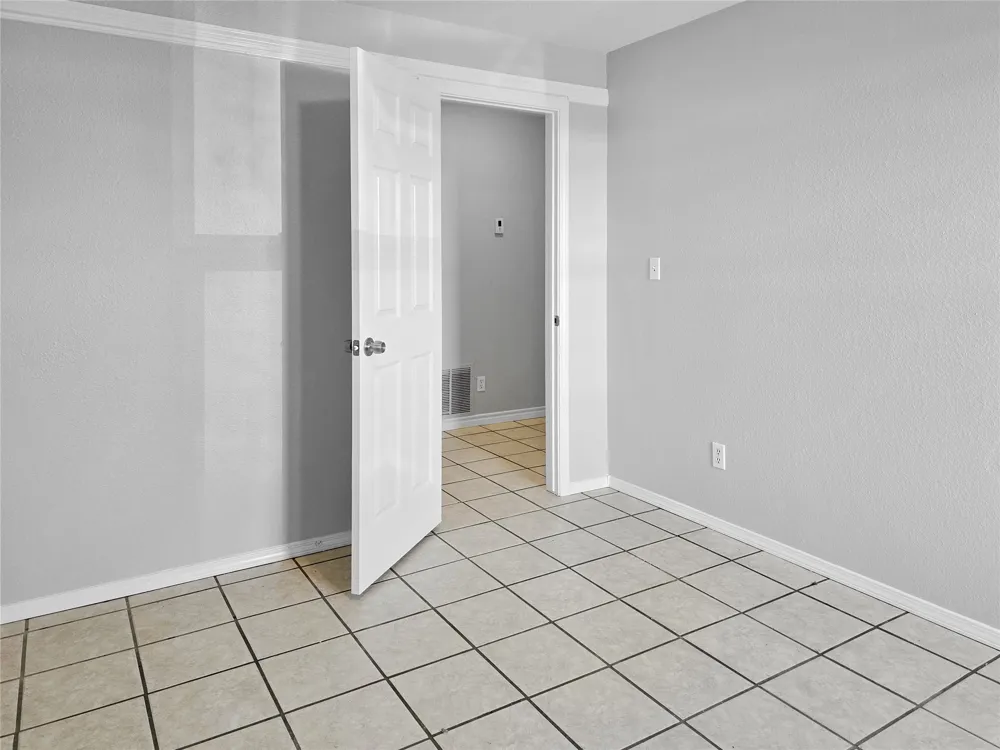 608 Beshears Calera, OK 74730