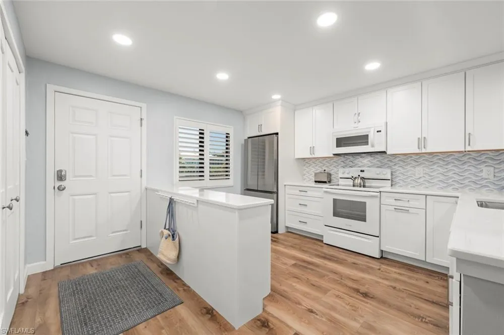 979 E Gulf Drive #242 Sanibel, FL 33957