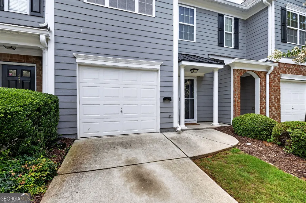 6647 Splashwater DR Flowery Branch, GA 30542