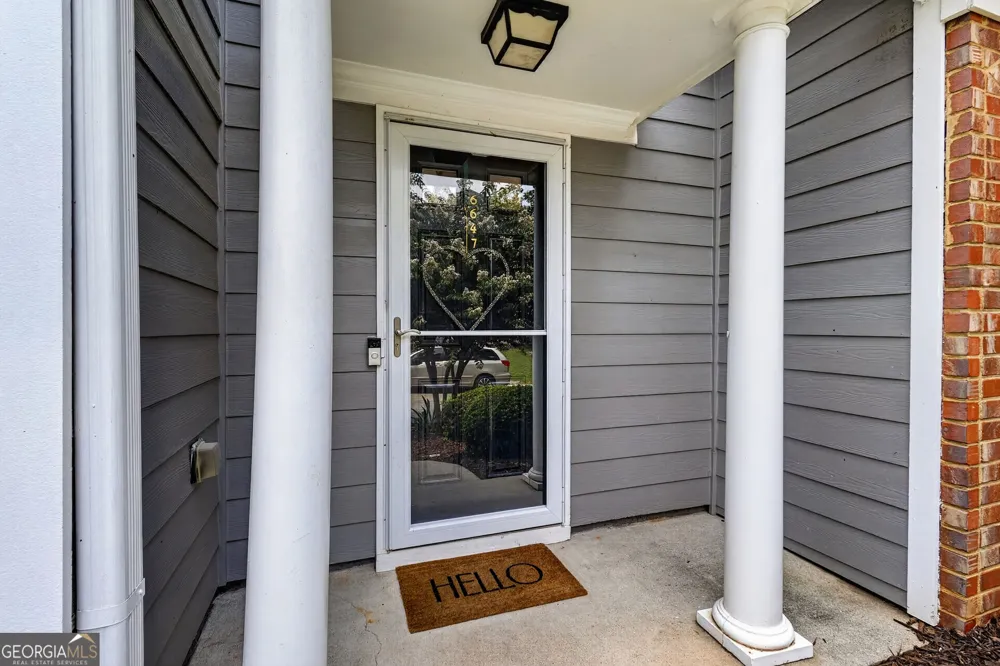 6647 Splashwater DR Flowery Branch, GA 30542